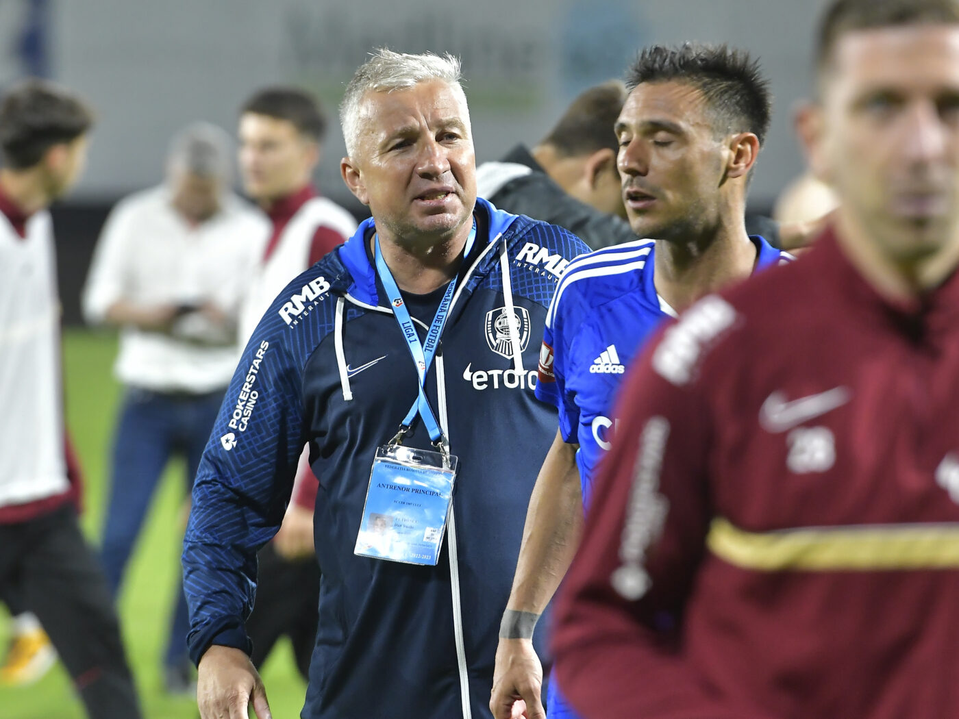 Primele două vedete de la CFR Cluj pe care Dan Petrescu ar vrea să le dea afară! Scapă de două nume grele, cu mare personalitate în vestiar