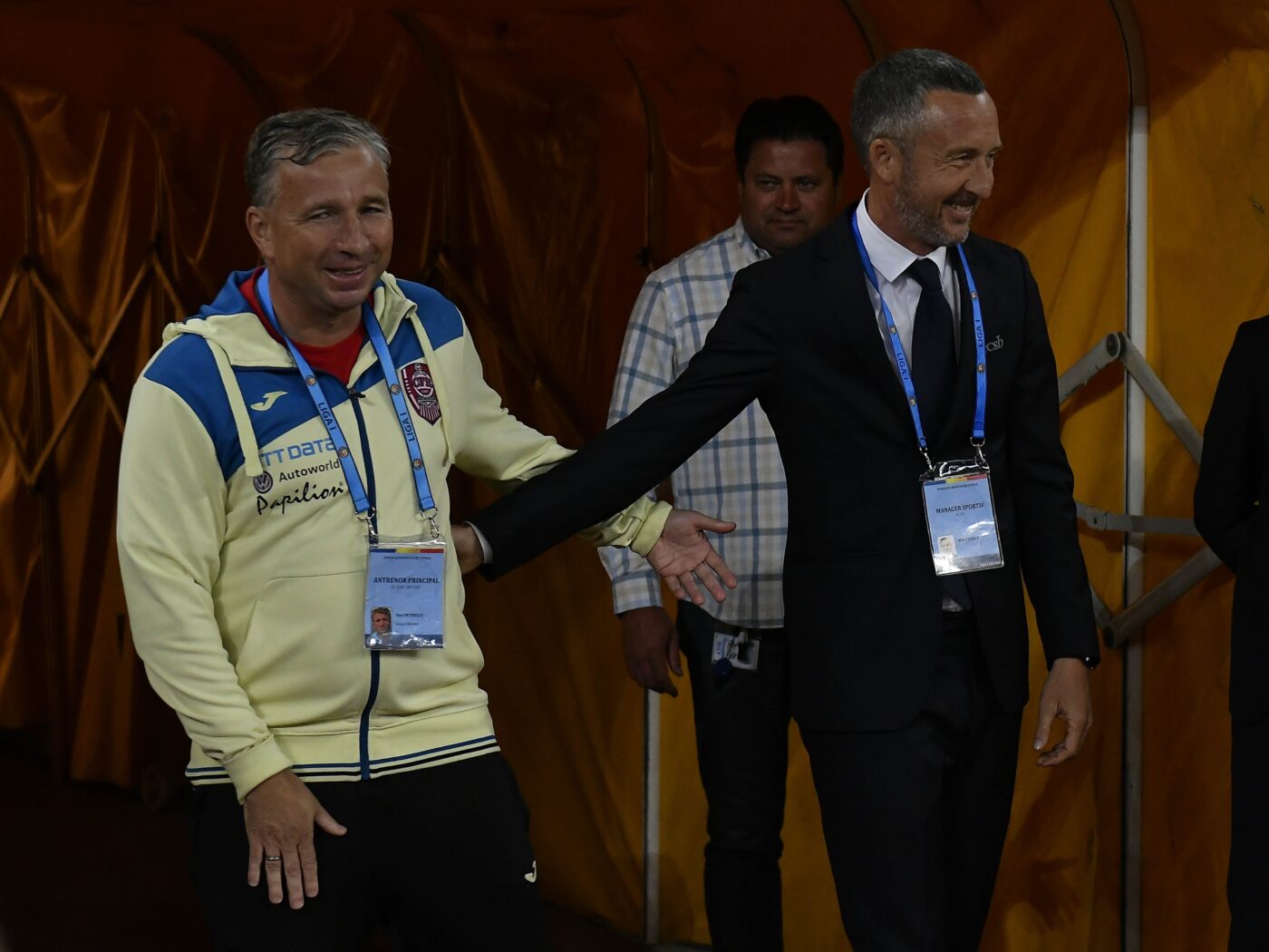 Primul transfer pe care Dan Petrescu îl face la CFR Cluj pentru titlu! Meme Stoica l-a dat de gol pe antrenorul rivalei