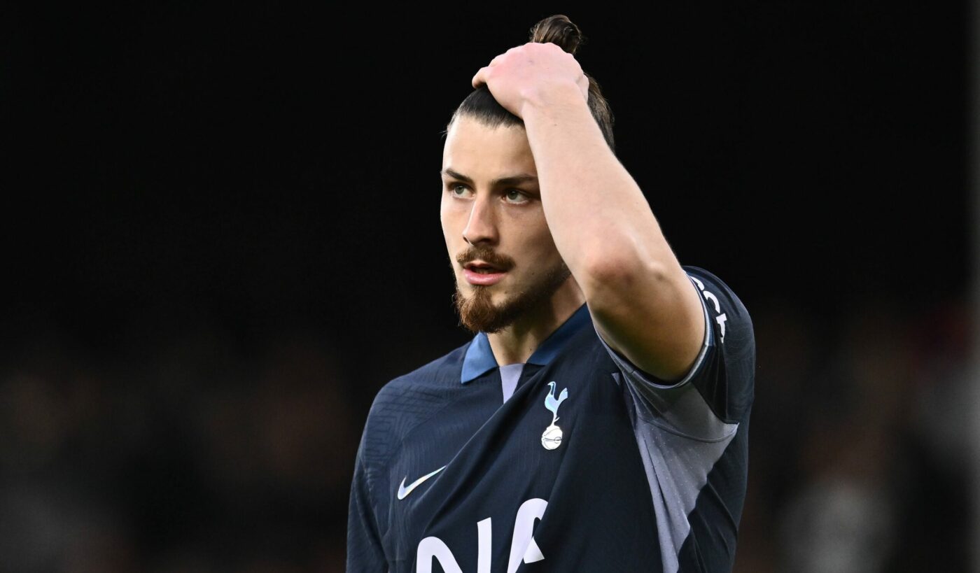 Uite așa se închid ușile pentru Radu Drăgușin la Tottenham! Managerul Ange Postecoglou a dat undă verde pentru o altă achiziție din Premier League pe postul românului