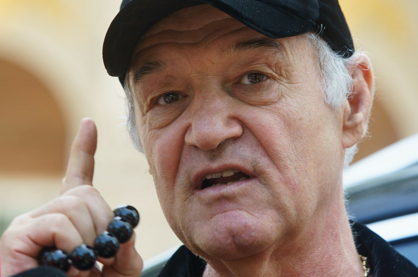 Cum va arăta FCSB dacă Gigi Becali face toate cele 4 transferuri SF și îi aduce pe Philip Otele, Louis Munteanu, Denis Alibec și Alex Mitriță! Lucian Sănmărtean anunță o echipă invincibilă și o plecare iminentă: „Să își facă și el bănuțul”. VIDEO