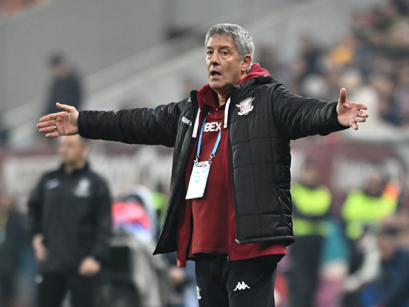 Victor Angelescu a făcut anunțul despre demiterea lui Cristiano Bergodi. Acționarul Rapidului a dezvăluit când se termină contractul cu italianul
