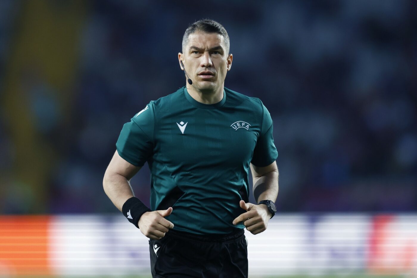 Ziarul MARCA îl amenință pe Istvan Kovacs, după deciziile în favoarea lui PSG! „Ar fi bine să nu treacă prin Barcelona o vreme!”