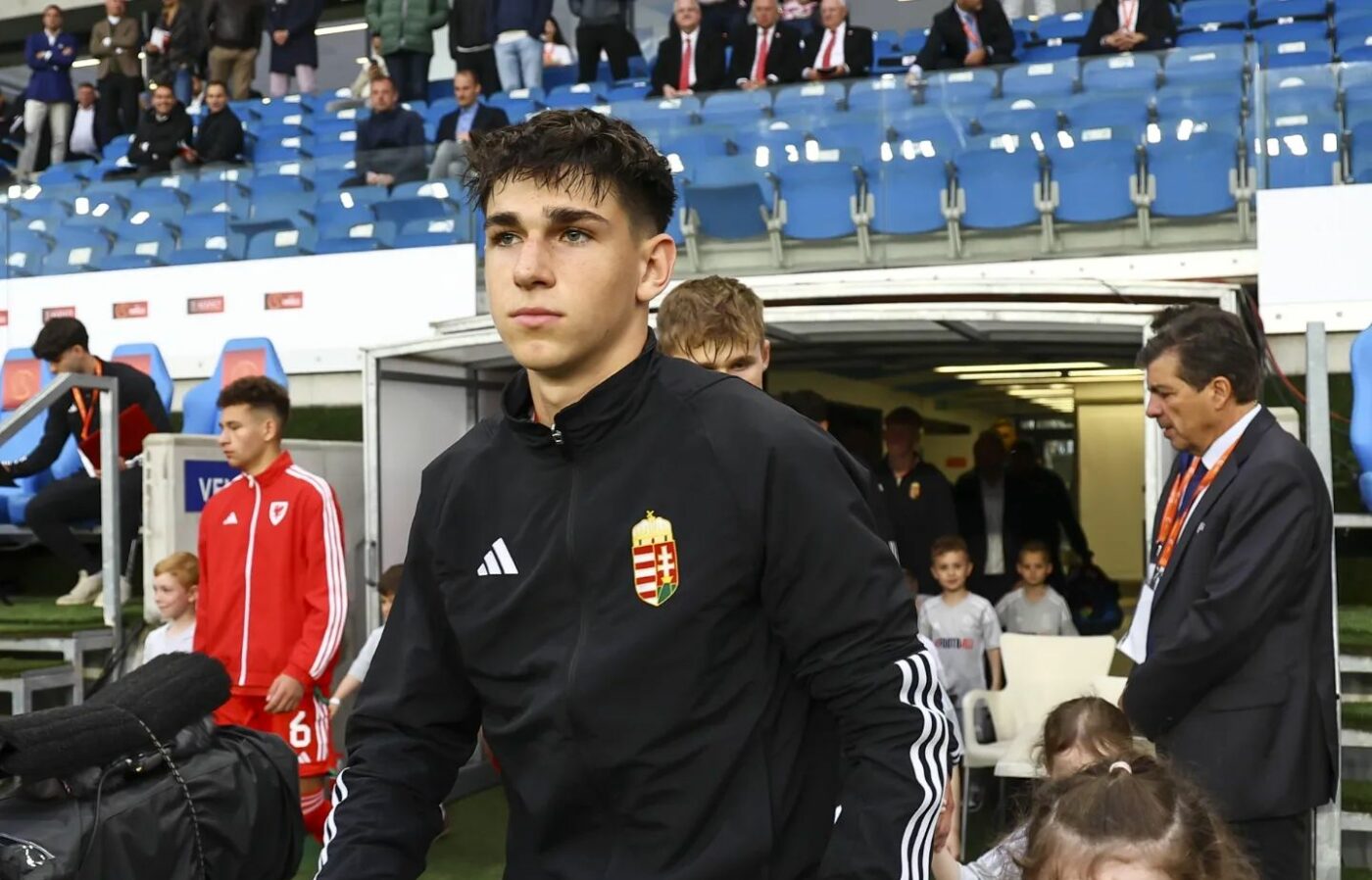 Maghiarii dau lovitură după lovitură românilor. Fotbalistul de 18 ani, născut la Cluj, a fost „sustras” de naționala Ungariei: „Sunt foarte bucuros că mă convoacă!”