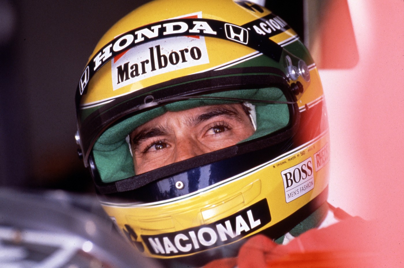 30 de ani de la moartea legendarului Ayrton Senna! Cine l-a sfătuit să nu concureze în ultima cursă a vieții: „Era atât de supărat! A început să plângă”. SPECIAL