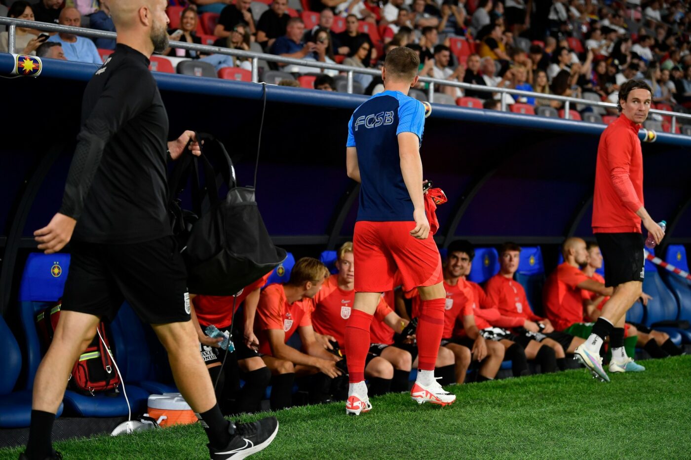Accidentarea fotbalistului de la FCSB l-a şocat pe medicul echipei! Cariera, pusă în pericol: „Nu am văzut aşa ceva în viața mea”