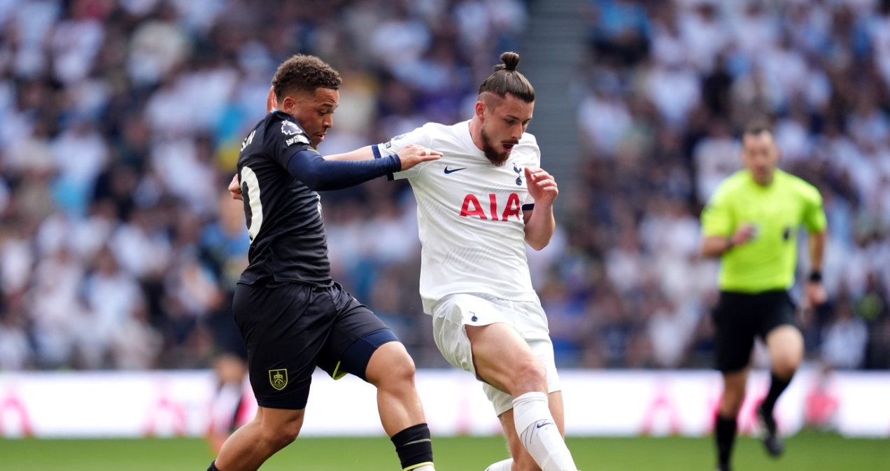 Blestemul lui Radu Drăgușin la Tottenham e fără sfârșit! Micky van de Ven, concurent pe post cu românul, e marele salvator al lui Ange Postecoglou cu un gol de veritabilă extremă