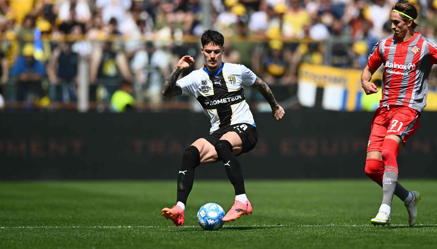 Borussia Dortmund și Inter Milano au pus ofertele pe masă, iar Dennis Man a luat decizia! Unde va juca din vară: „Si”