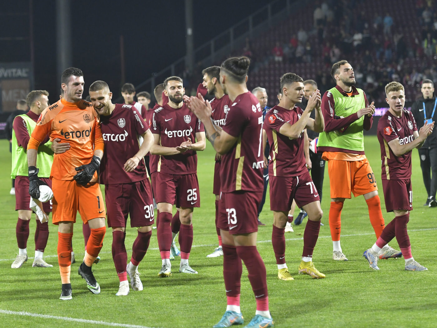 CFR Cluj face primele două transferuri de titlu pe care le-a cerut Dan Petrescu! Nelu Varga sparge banii pentru doi fotbaliști din Kosovo
