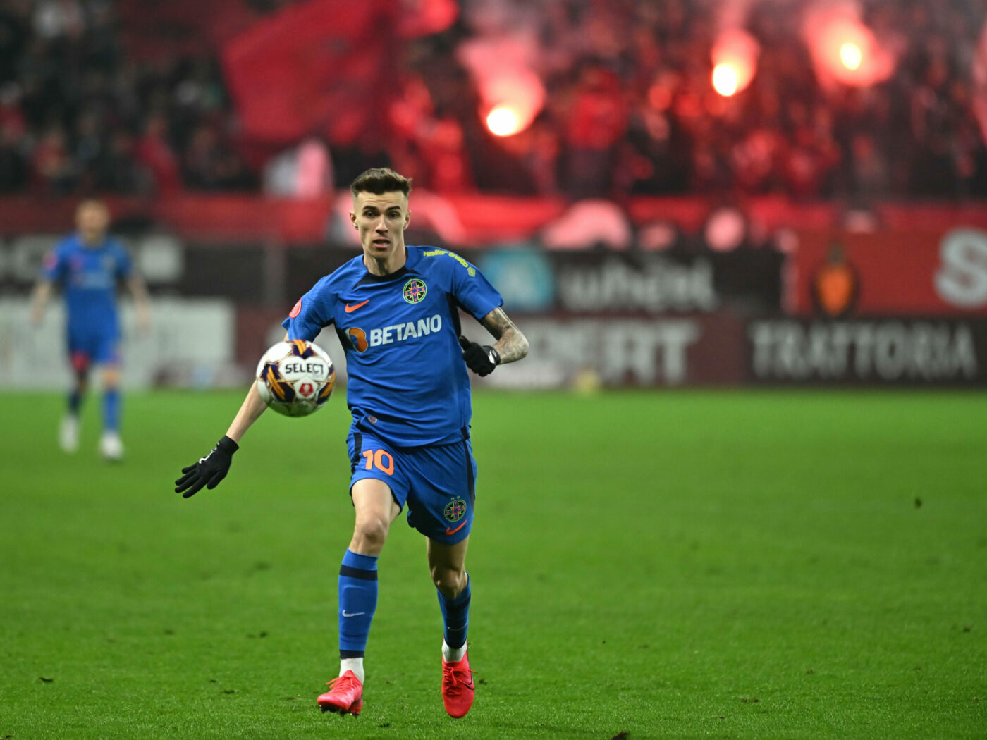 Ce se întâmplă cu Tavi Popescu, fotbalist care trebuie să se opereze de urgență și care va lipsi două luni din momentul intervenției chirurgicale!