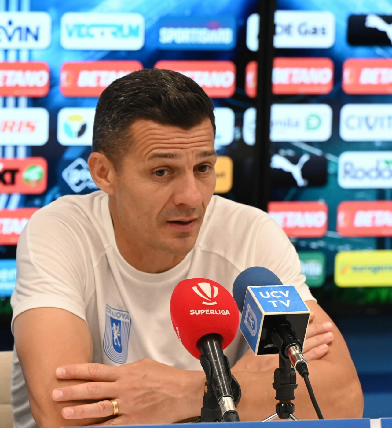 Costel Gâlcă, primul antrenor din Superliga care contestă lotul lui Edi Iordănescu pentru EURO 2024! Tehnicianul Universității Craiova îl trage de mânecă pe selecționer: „Mă așteptam să fie chemați! De obicei nu comentez aceste lucruri”