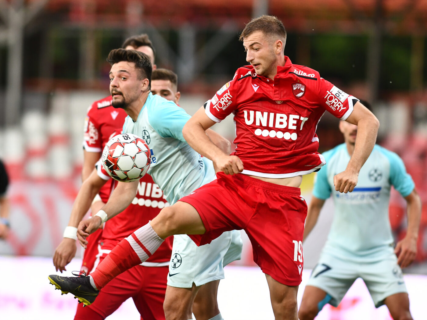 Daniel Popa, noul transfer de la FCSB, a recunoscut că este stelist! Mărturisirea scoasă de la naftalină îi va înfuria pe fanii lui Dinamo