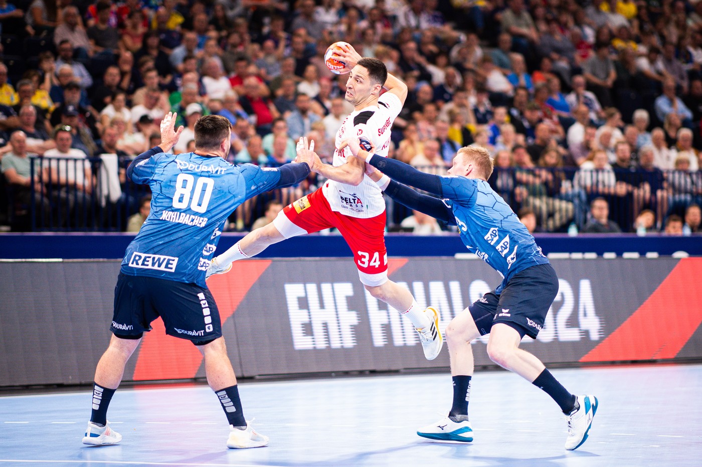 Corespondență de la Hamburg: Dinamo luptă ACUM pentru medalia de bronz în European League! Duel pe muchie de cuțit în Germania