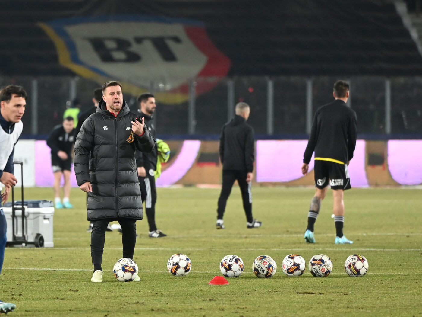 Fotbalistul care l-a scos din minți pe Mihai Pintilii! „Dădeam în el, cu ură! Nu pica! Mai dă-l…”