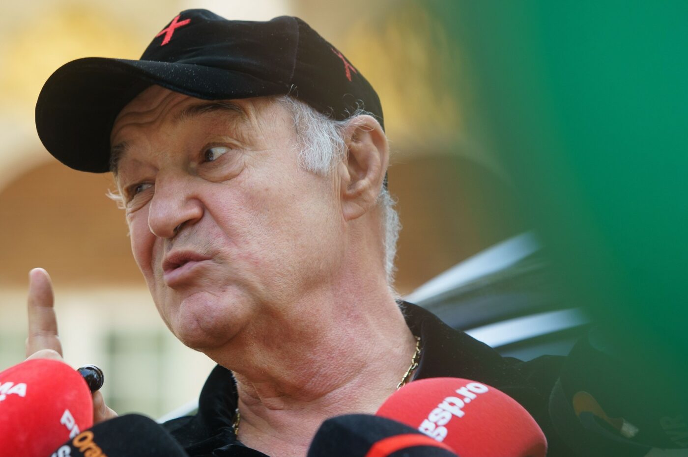 Gigi Becali, anunțul momentului despre transferul la care visează mulți fani FCSB! Revenirea aşteptată de ultraşi e tot mai posibilă: „A zis că vorbeşte cu clubul să vină”