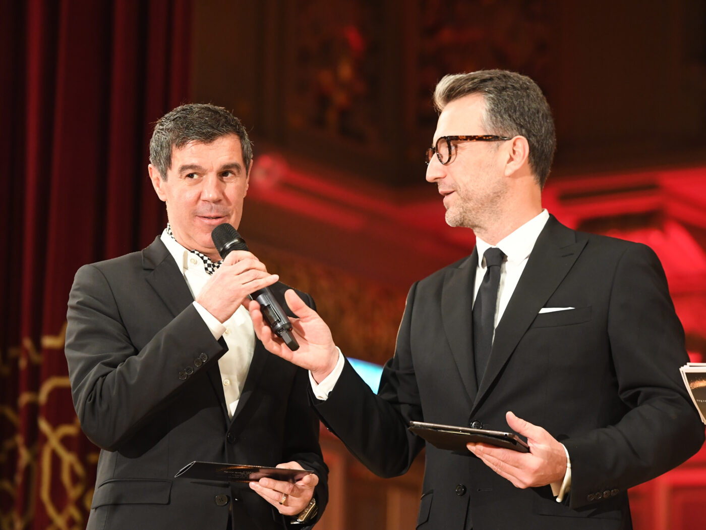 I-a recidivat boala gravă lui Mihai Leu. Marele campion la box a fost operat la Hunedoara, iar acum a fost preluat de doctorul Irinel Popescu de la Spitalul Fundeni. Prima reacție: „Nu îmi place să vorbesc, sunt optimist”. EXCLUSIV