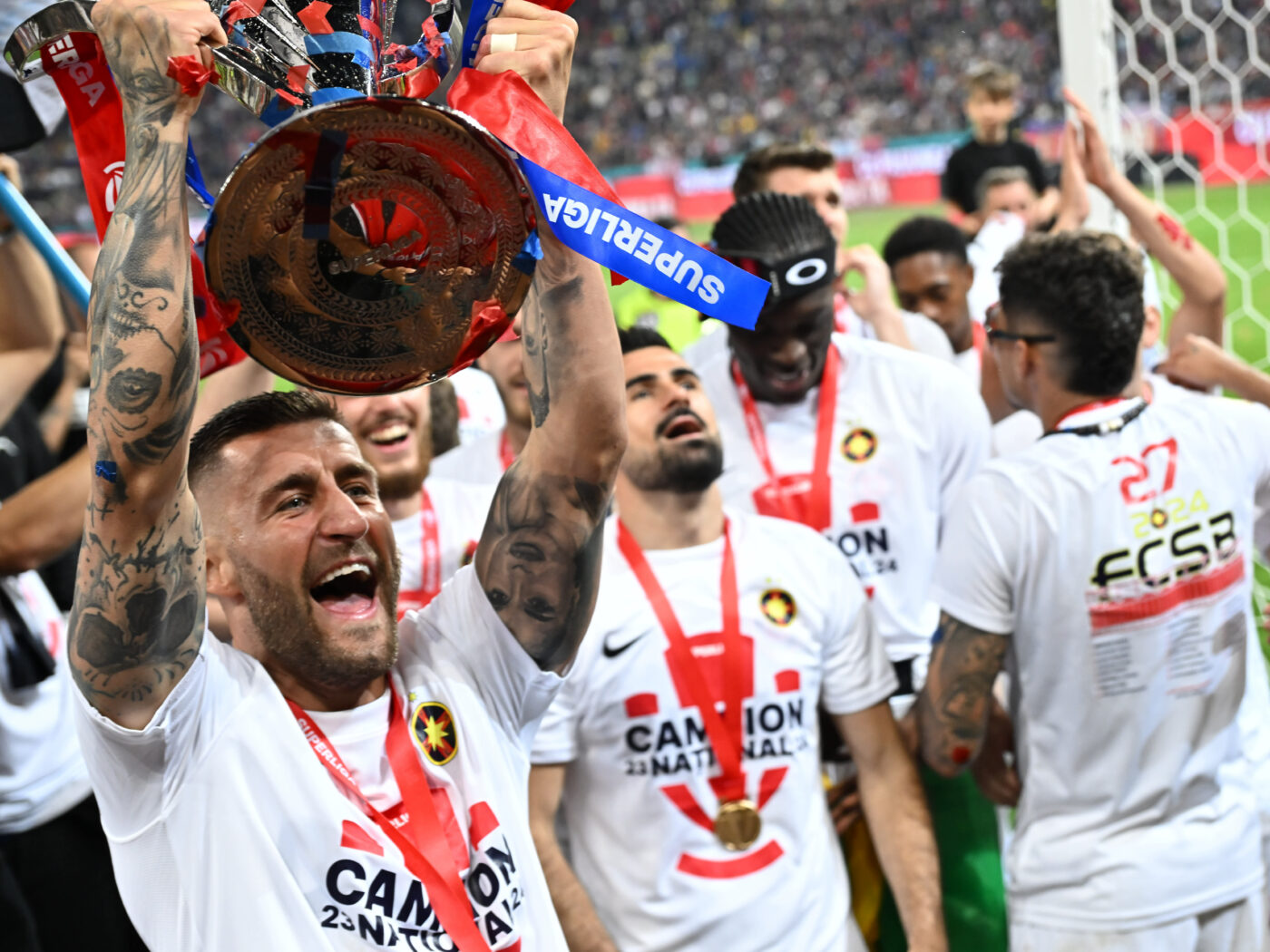 Ioan Ovidiu Sabău a confirmat transferul lui Ovidiu Popescu de la FCSB la U Cluj! „E un câștig mare! Are o reputație bună ca om și jucător”. Pe ce post la evolua „Lampard” la noua sa echipă: „Acolo îl văd”. EXCLUSIV