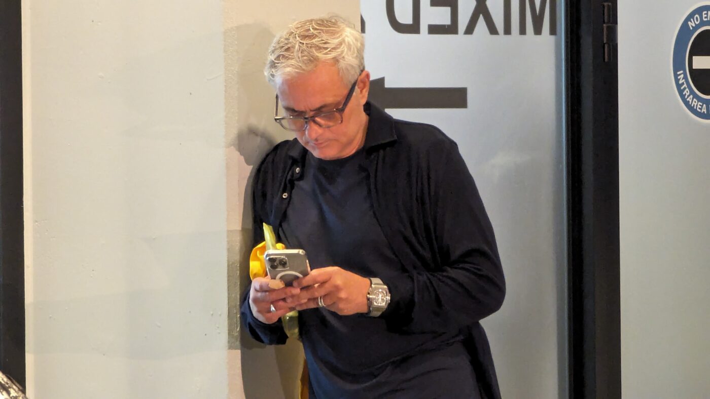 Jose Mourinho, reacție fabuloasă după meciul Generația de Aur – Restul Lumii 3-2: „Nu aș avea bani să plătesc pentru a-l transfera pe Gică Hagi! A fost și azi Regele”