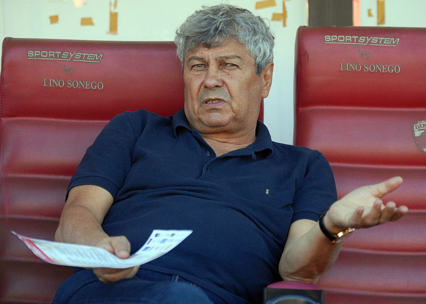 Mircea Lucescu, omul din umbră de la Corvinul Hunedoara?! Mesajul misterios pe care l-a dat, în miez de noapte, după triumful uluitor din Cupa României: „Eu le-am spus exact tot programul meu! Nu e nimic la întâmplare”