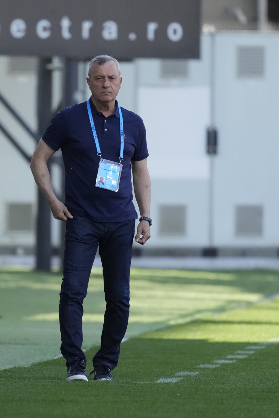 Mircea Rednic sare la Răzvan Zăvăleanu! „Are salariu de nesimțit! Când eram eu, ne spălam cu apă plată. Actualul antrenor a luat 280.000 de euro”