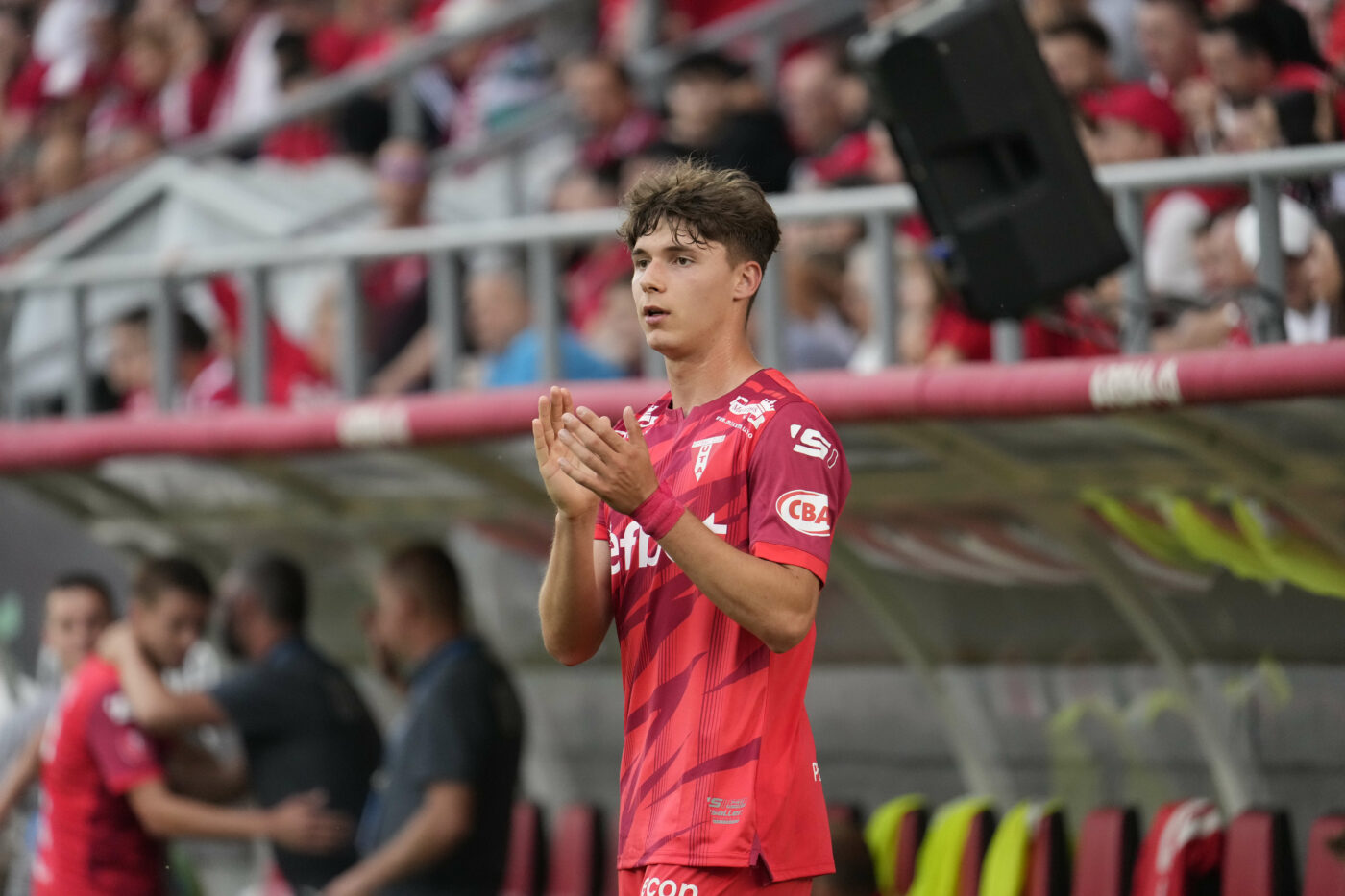 Mircea Rednic vrea să-i amâne transferul lui Rareș Pop la Rapid! Fotbalistul e și el îndrăgostit de UTA Arad: „Aici e diferit față de restul lumii!”