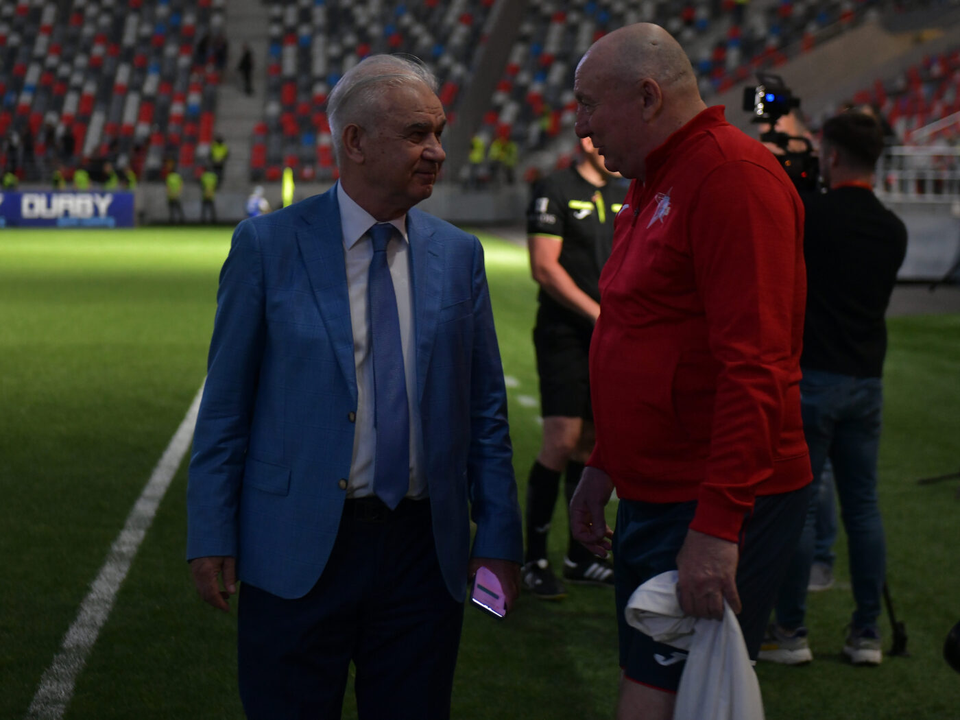 Nu s-a mai abținut și și-a dat drumul la gură de sărbătoarea de 7 mai! „Vrem Steaua în prima ligă! E foarte ciudat ce se întâmplă”