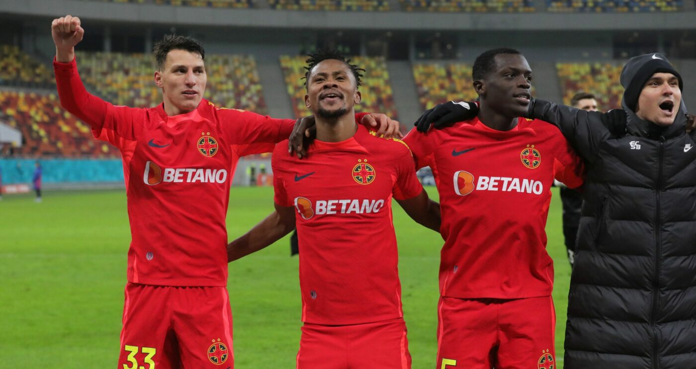 Poza anului: fotbalistul FCSB şi Gigi Becali, într-o ipostază unică