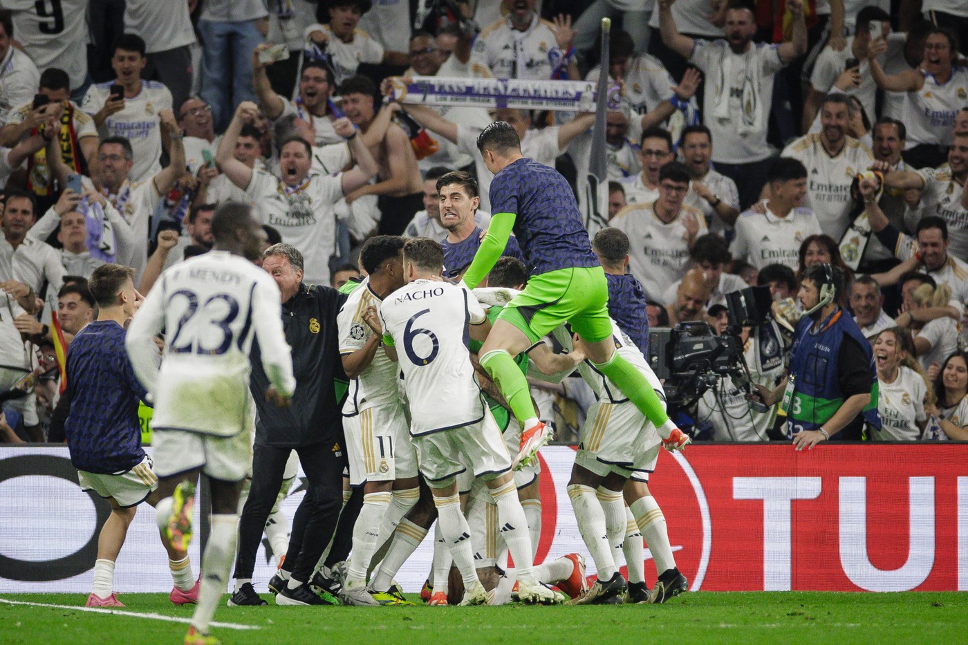 Presa din capitala Spaniei e în extaz după miracolul din Real Madrid – Bayern Munchen 2-1! Ce scriu jurnaliștii de la AS și MARCA, după victoria in extremis a echipei lui Carlo Ancelotti