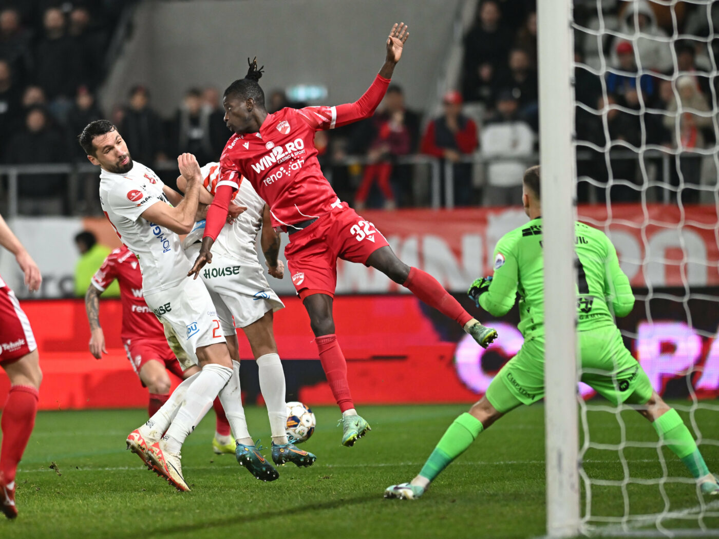 Prima reacție a lui Edelino Ie, geamănul fotbalistului de la Dinamo! „Tata s-a simțit rău”