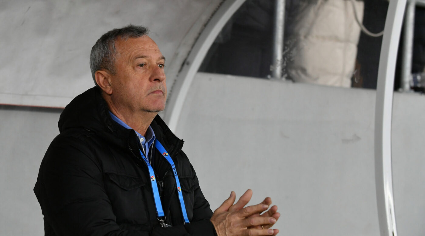 Răspuns vehement al antrenorului, după suspiciunile de blat de la Dinamo – UTA: „Cum te duci tu să le spui jucătorilor să piardă?”. VIDEO