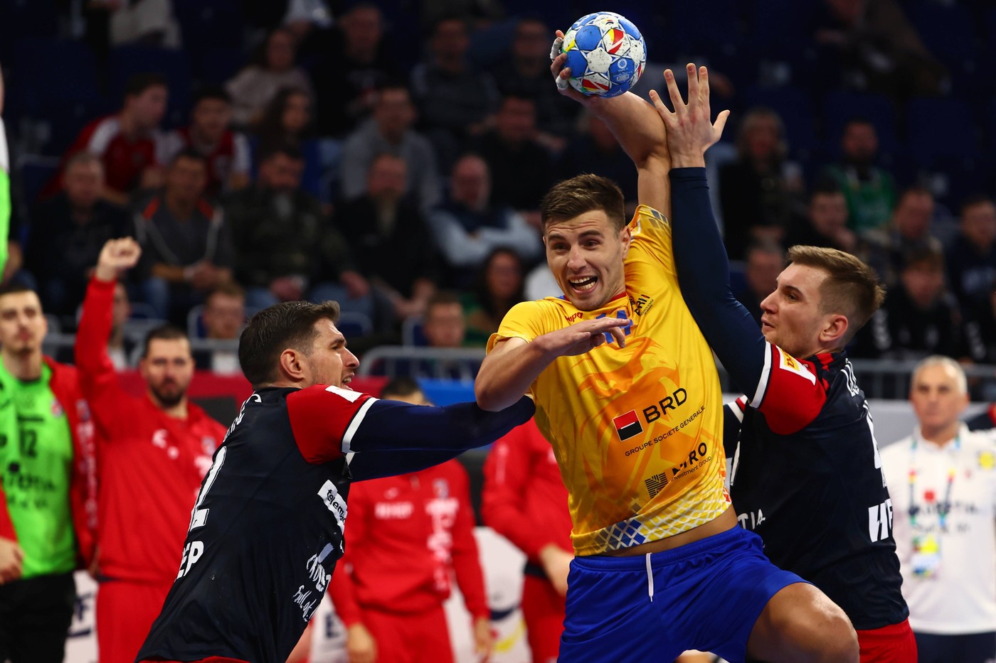 Selecționerul României, gata să intre în istorie! Forțăm calificarea la Campionatul Mondial după 14 ani, iar marele meci se va disputa cu casa închisă în afara Capitalei: „Eu am venit cu ideea să jucăm aici”. EXCLUSIV