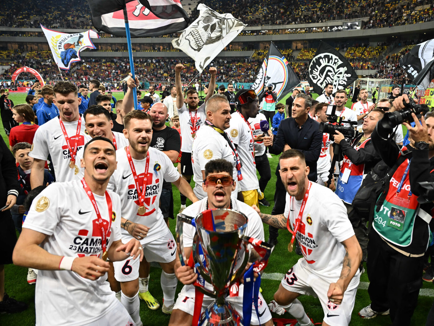 Sepsi, primul transfer cu care își anunță intrarea în lupta pentru titlu din Superliga! Lovitură pentru Gigi Becali: Laszlo Dioszegi l-a convins pe fotbalistul FCSB să-l refuze pe miliardarul din Pipera! „Ne-am înțeles, vine la noi”