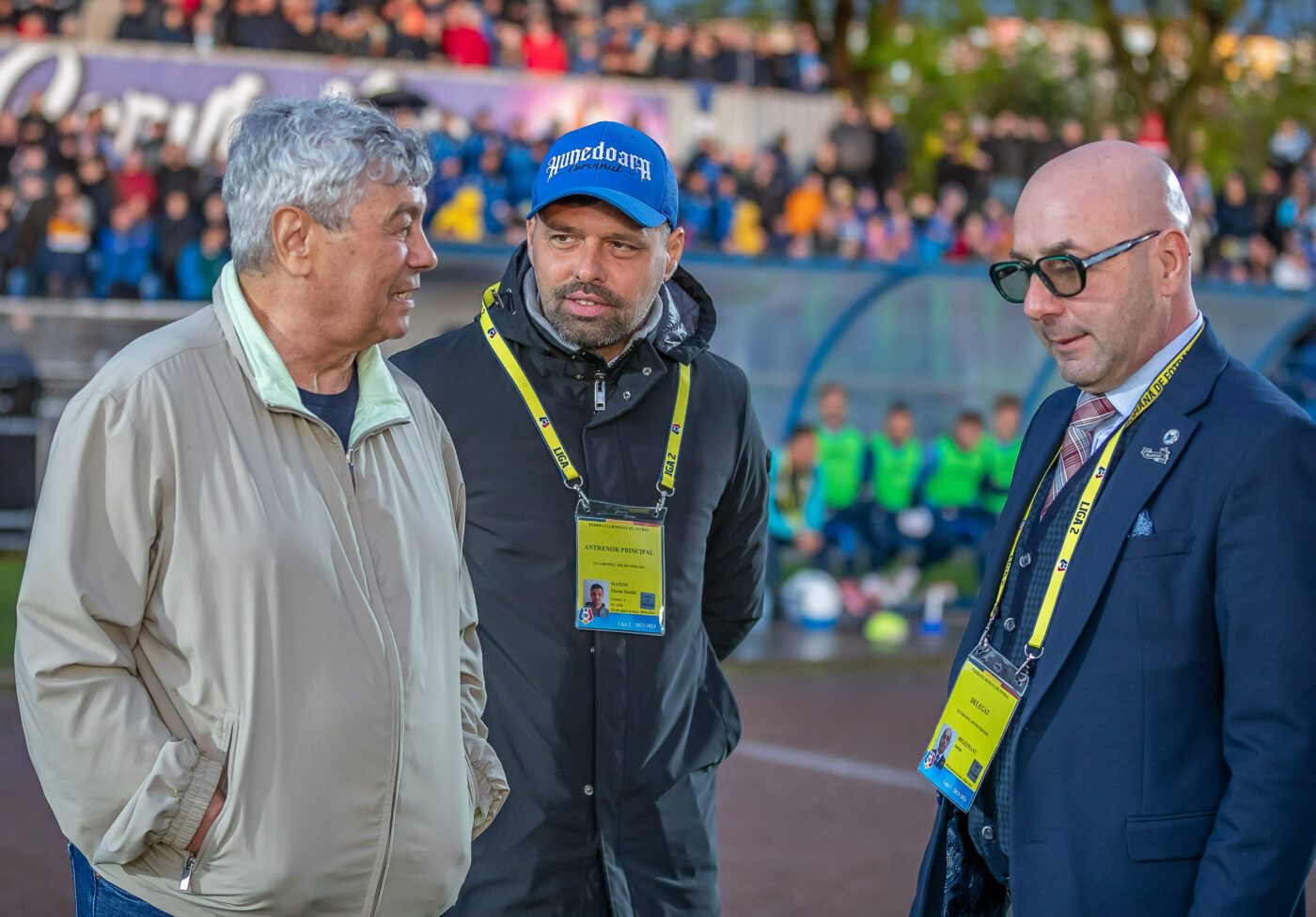 Tehnicianul revelație din fotbalul românesc a semnat contractul! Unde va antrena în următorii 3 ani