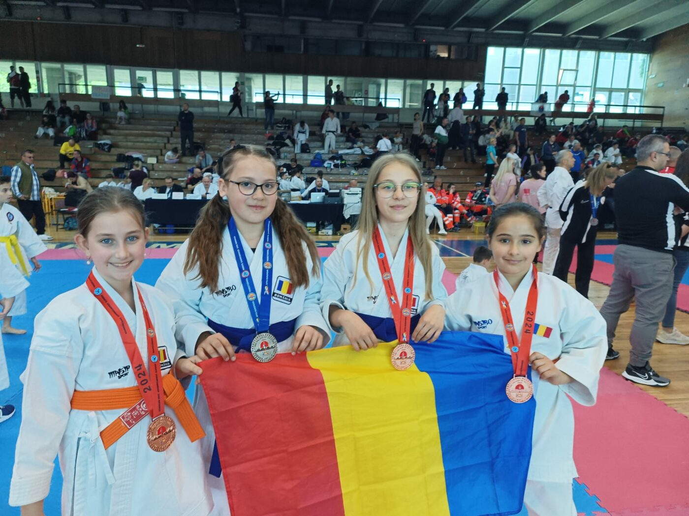 Tricolorii, de neoprit! România a câștigat detașat Campionatele Europene de Karate Tradițional de la Iași, obținând 121 de medalii