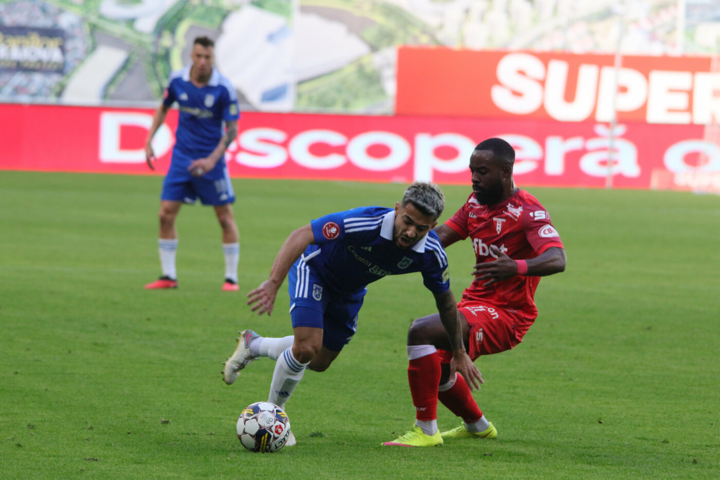 Universitatea Craiova Dominates UTA Arad: A Thrilling 4-2 Victory in Superliga Match - i. Coach and Player Statements