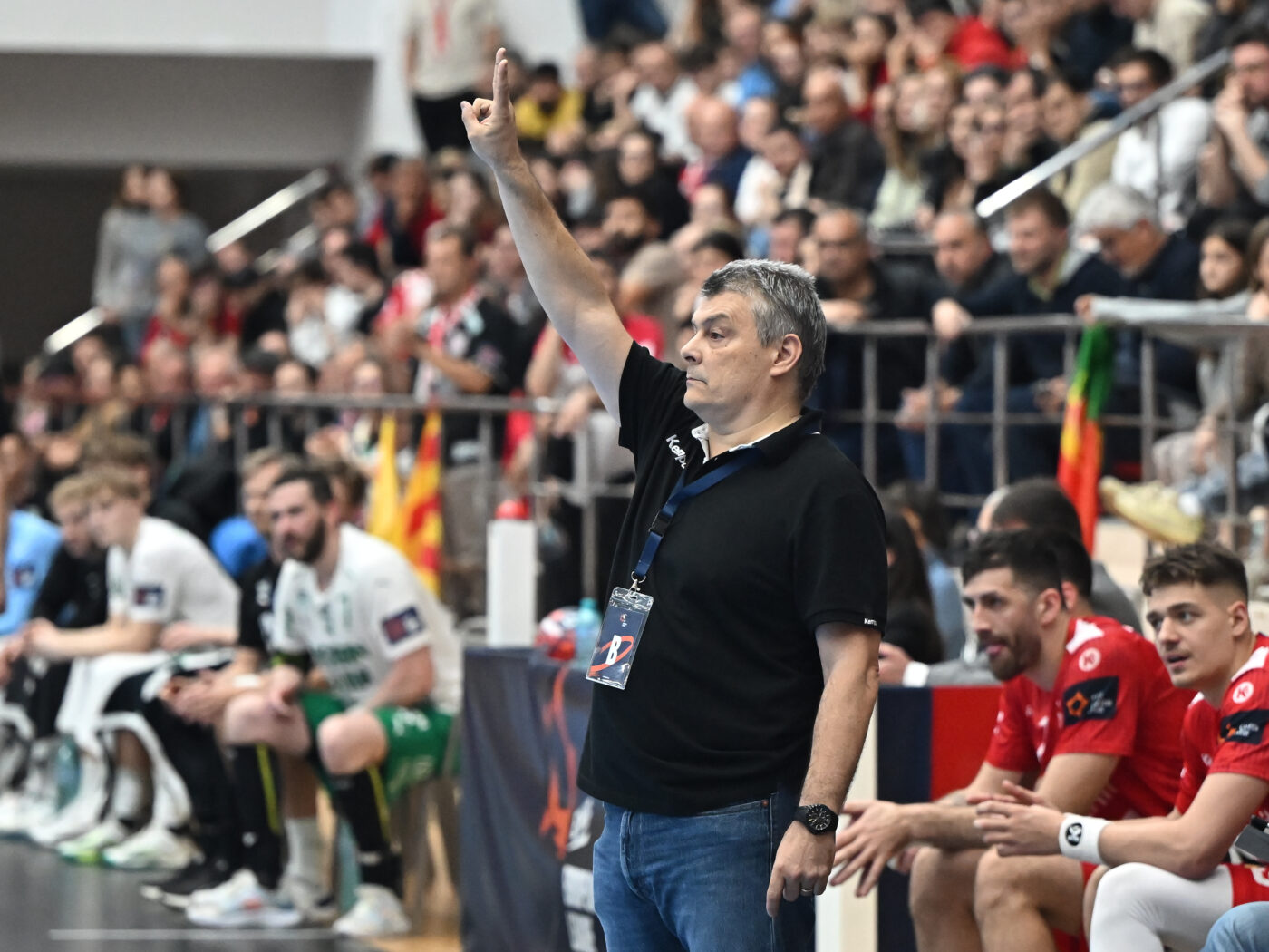 Xavi Pascual arată cu degetul principalul vinovat al înfrângerii lui Dinamo cu Flensburg: „Nu ne-a ajutat prea mult”. Handbalistul își face mea culpa: „O mare parte din vină a fost a mea”
