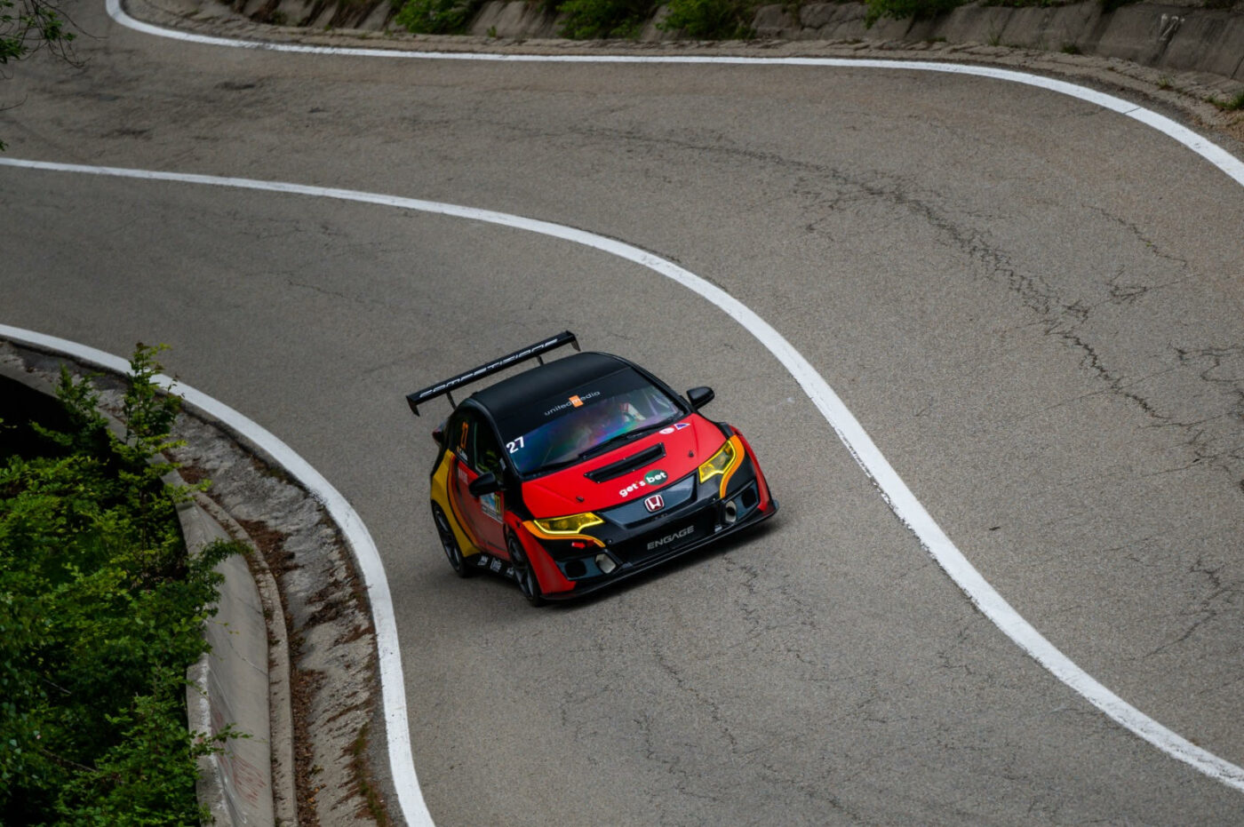 Singura Honda Civic Type R TCR din România va fi expusă de 1 Iunie la Palatul Parlamentului