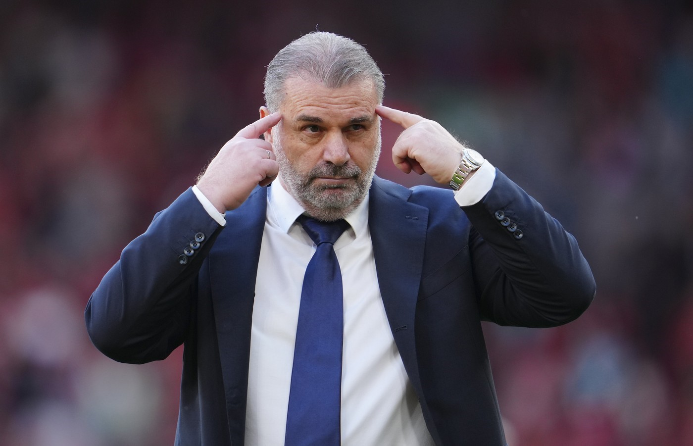 Ce se întâmplă la echipa lui Radu Drăgușin. Decizia luată de Ange Postecoglou