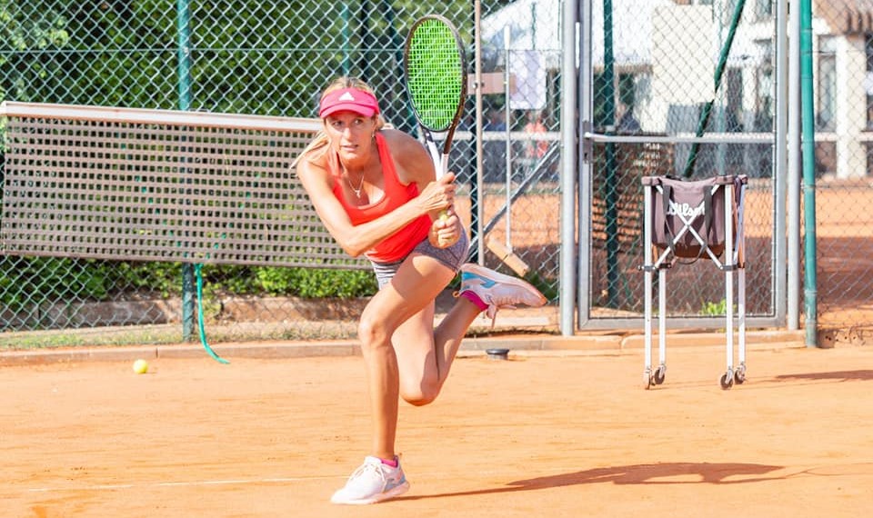 Ce s-a ales la 47 de ani de Anca Barna, jucătoarea de tenis uitată, care a fugit din România înainte de 1989 și care s-a duelat cu Serena Williams și sora ei, Venus Williams! Cu ce se ocupă acum, după ce s-a retras de aproape 20 de ani
