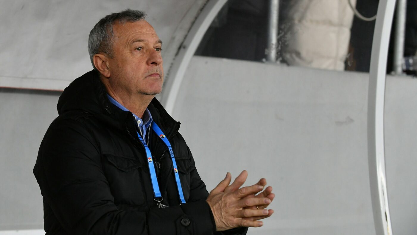 Anunț despre cele trei transferuri de la Rapid pe care le vrea neapărat Mircea Rednic! Decizia finală e la Neil Lennon: „El îi evaluează”