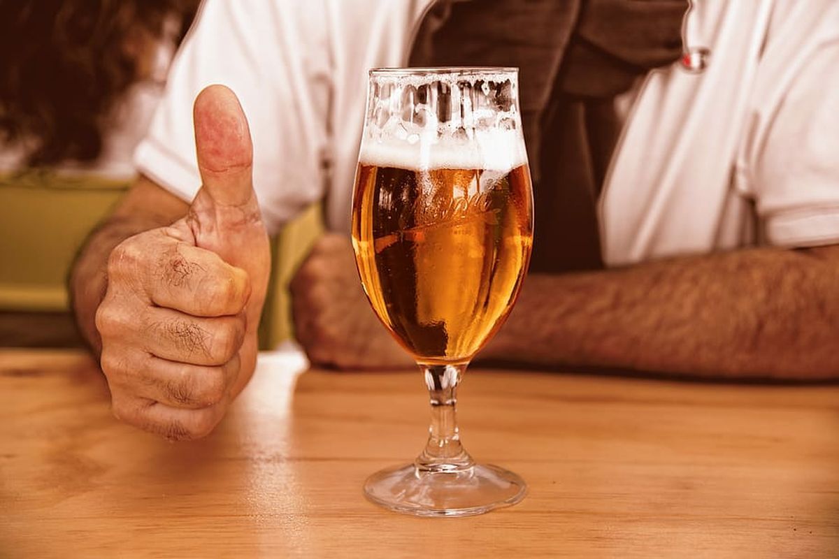 (P) Frigiderele de bar, echipamente HoReCa indispensabile mai ales pentru clienții bărbați