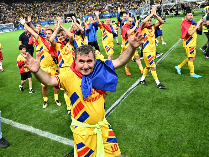 Cum comentează unul dintre fotbaliștii importanți din SUA ’94 gafa organizatorică uriașă de la meciul de retragere a Generației de Aur! „Sunt convins că de acolo de sus ne-a privit și el cu mândrie”. EXCLUSIV