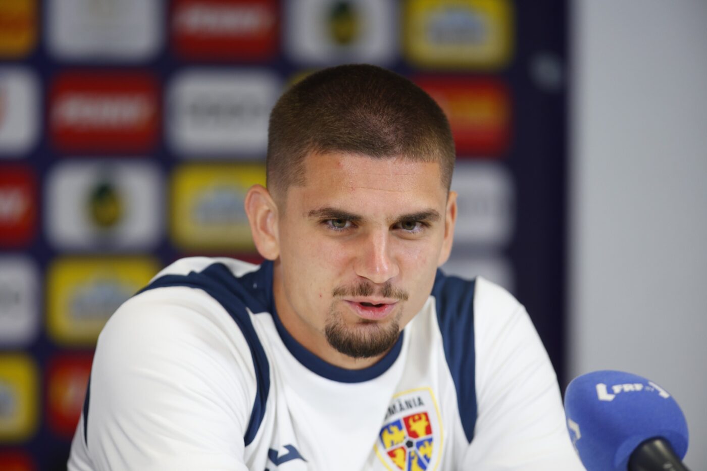 Răzvan Marin în conferință LIVE la EURO 2024 din Germania: „Mai am mici dureri la genunchi, dar voi fi apt 100% la ora meciului cu Ucraina. Eu sunt primul executant pentru penalty!”