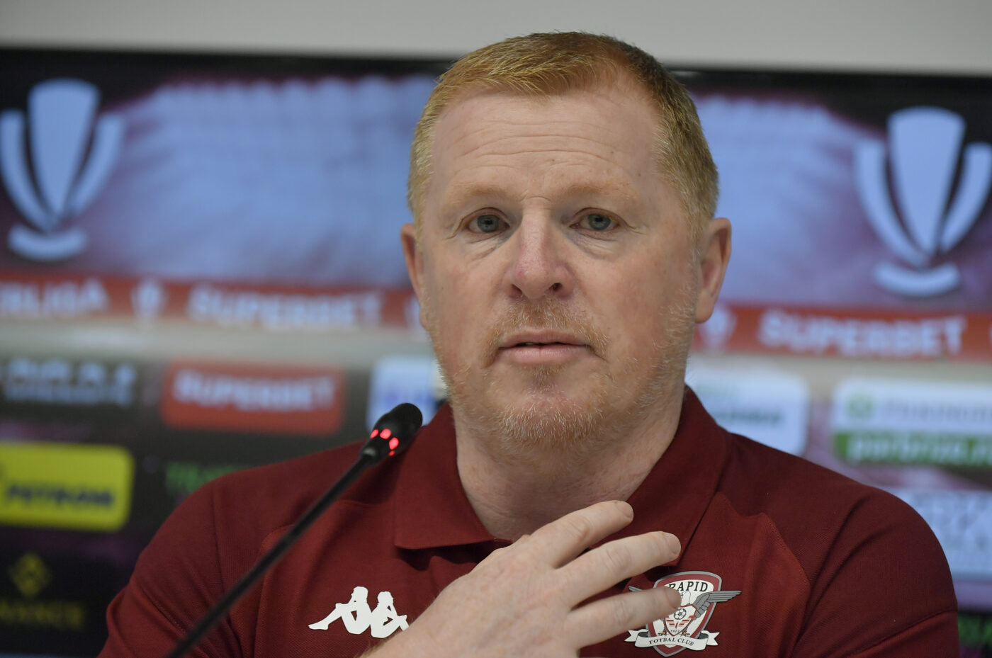 Asta vrea Dan Şucu de la Neil Lennon: a transferat cu 300.000 de lire sterline un fotbalist de 60.000.000 de euro