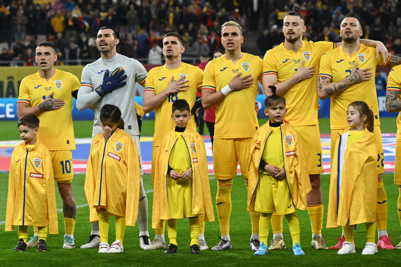 Cât de afectați sunt fotbaliștii României de situația lui Edi Iordănescu, care nu și-a prelungit contractul cu FRF: „Fiecare se gândește la acest lucru”. VIDEO