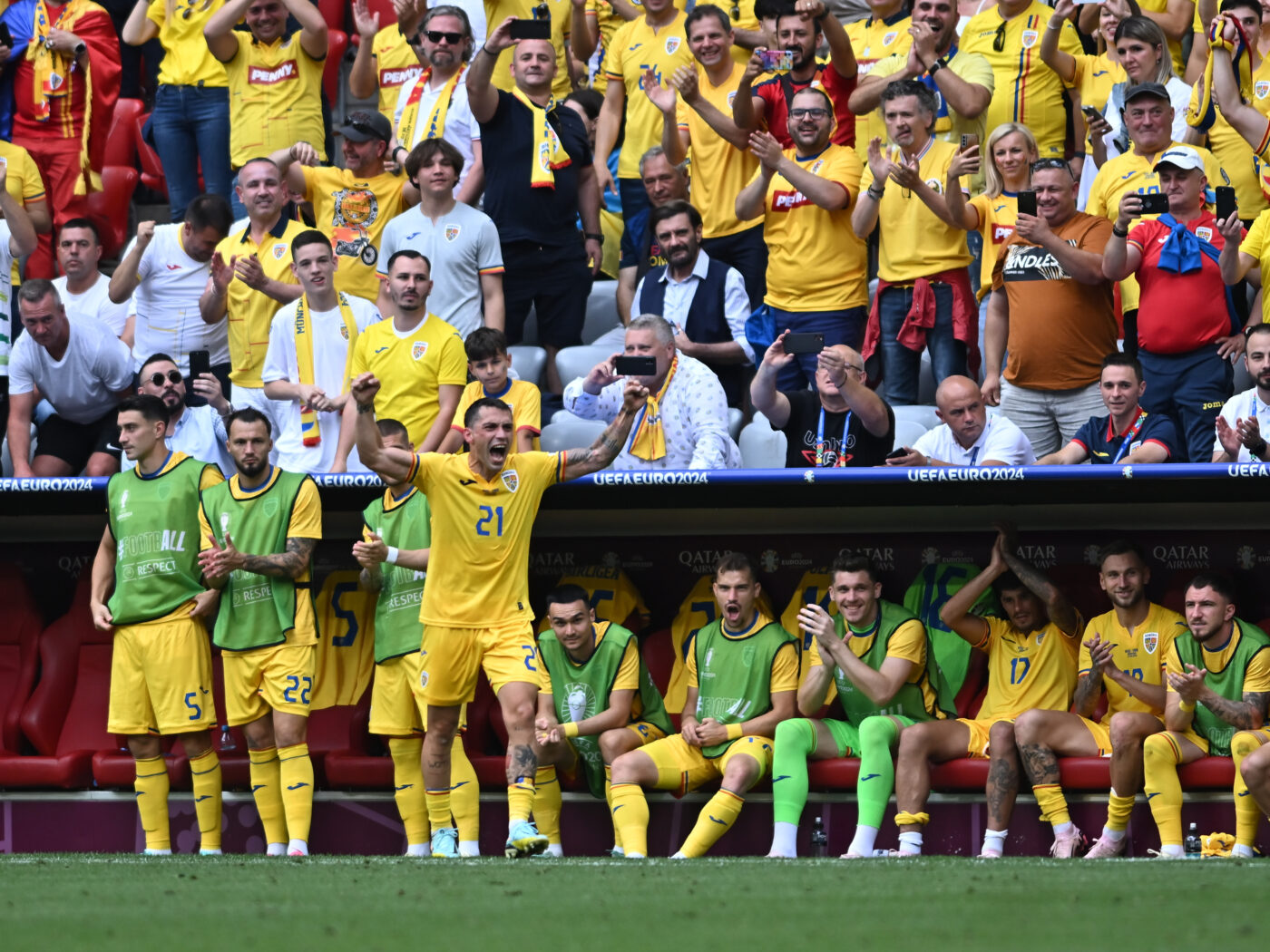 Ce nu s-a văzut la tv în România – Ucraina 3-0! Imagini șocante în fotbal cu dispozitive anti-dronă, cine a luat locul tricolorilor pe teren la imnul național și dimensiunile ascunse ale suferinței lui Mudryk! EXCLUSIV