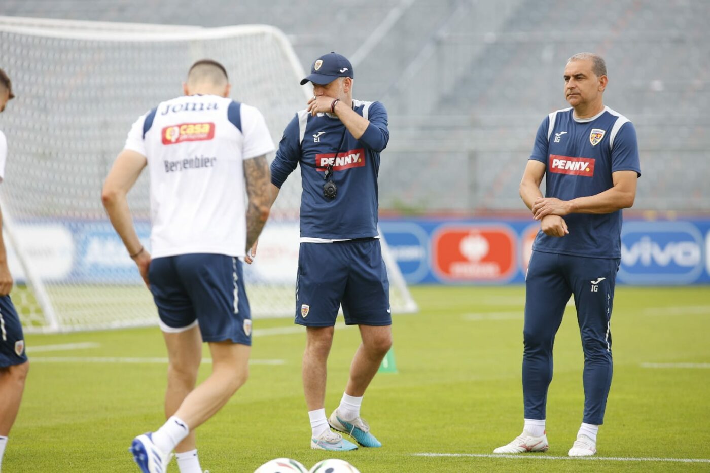 Cele 7 cuvinte cu care Edi Iordanescu i-a lăsat mască pe jucătorii naționalei la EURO 2024! Dezvăluiri incredibile despre reacția fără precedent a tricolorilor din cantonamentul de la Wurzburg care spune totul despre ce ne așteaptă la România – Belgia! EXCLUSIV