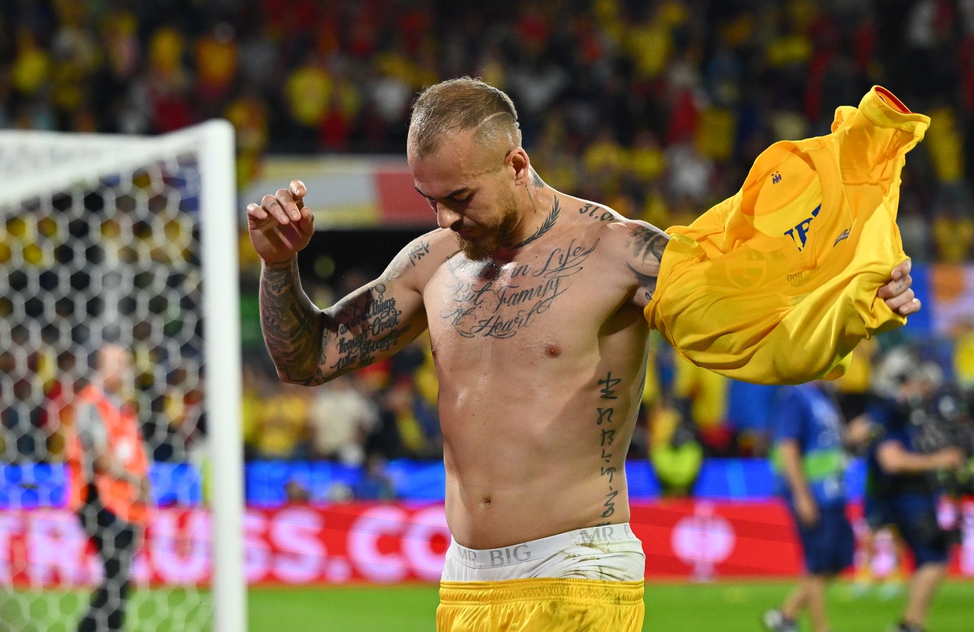 Denis Alibec, între Qatar și Gică Hagi! Atacantul României ia decizia finală după EURO. EXCLUSIV