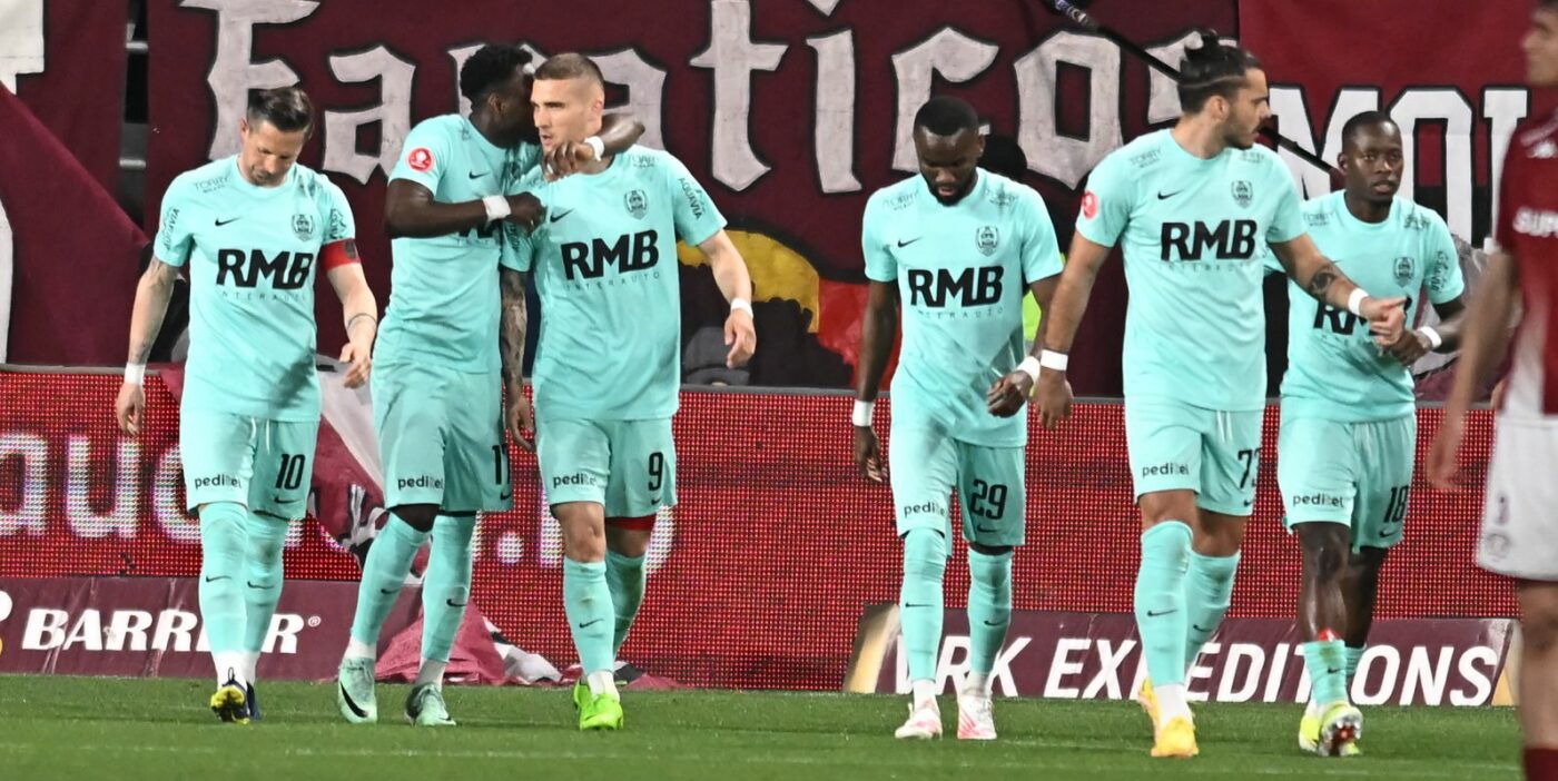E în lotul pentru EURO 2024 și prinde transferul carierei. Oferte scrise de la două cluburi de top pentru vedeta celor de la CFR Cluj! Nelu Varga câștigă o avere. EXCLUSIV