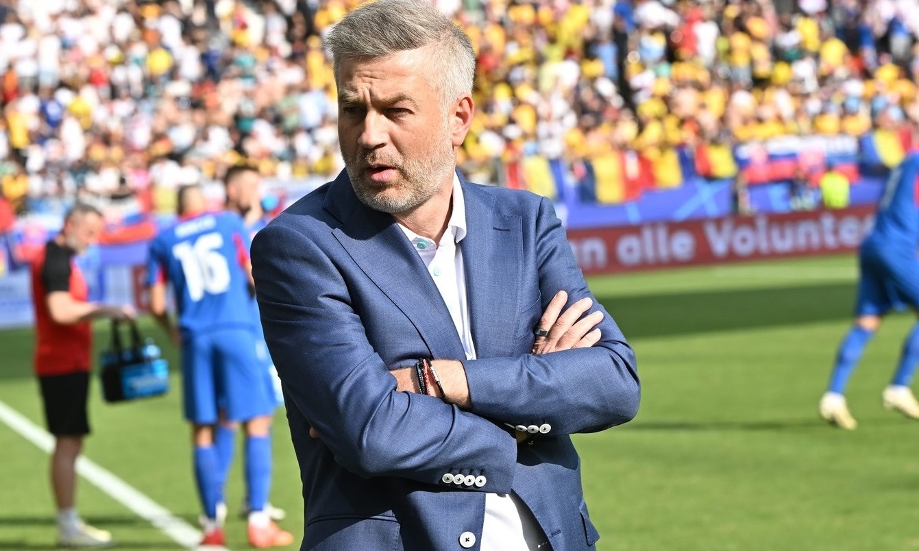 Edi Iordănescu s-a năpustit asupra celor care au acuzat România că va face blat cu Slovacia! A ieşit la atac în limba engleză: „Shame!”