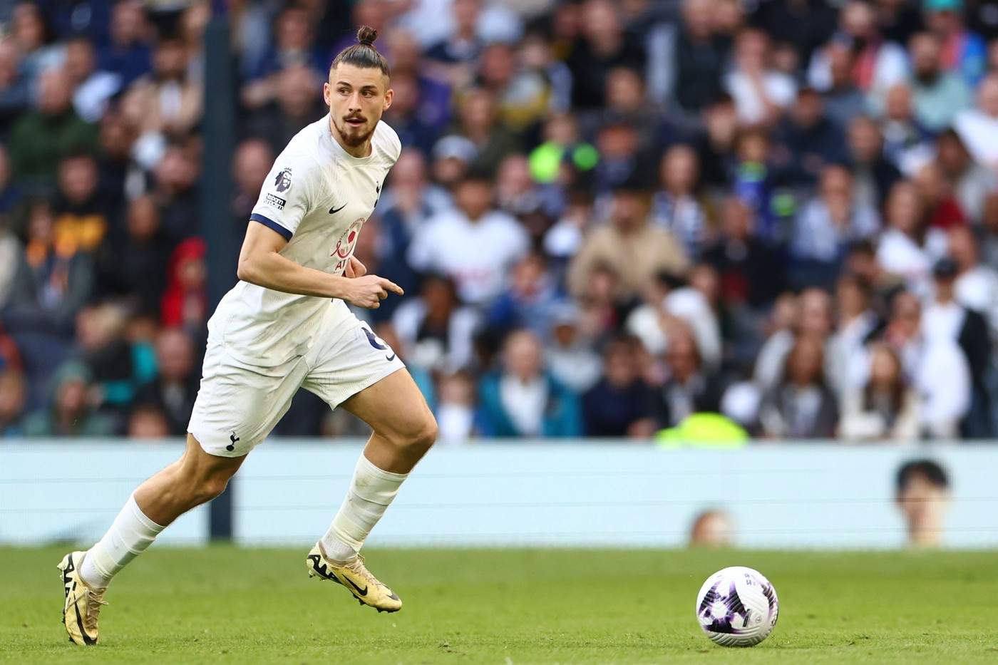 Englezii vorbesc despre o variantă nouă de transfer pentru Radu Drăgușin, după EURO 2024! Transferul refuzat la Bayern Munchen îl bântuie: „Poate că ar fi trebuit să îl asculte pe Tuchel”